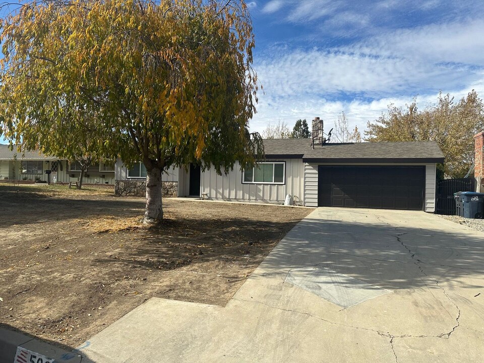 509 Elm St in Tehachapi, CA - Building Photo