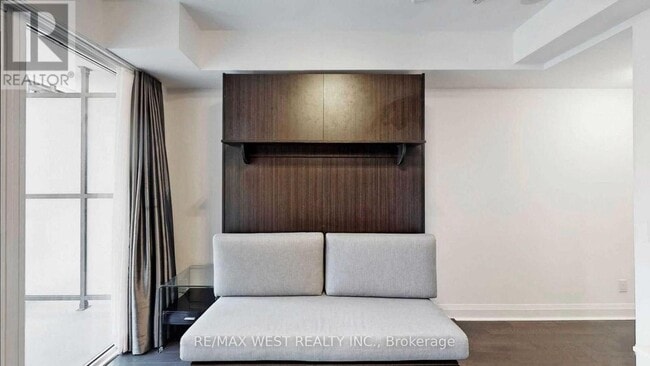 65 St Mary St in Toronto, ON - Building Photo - Building Photo