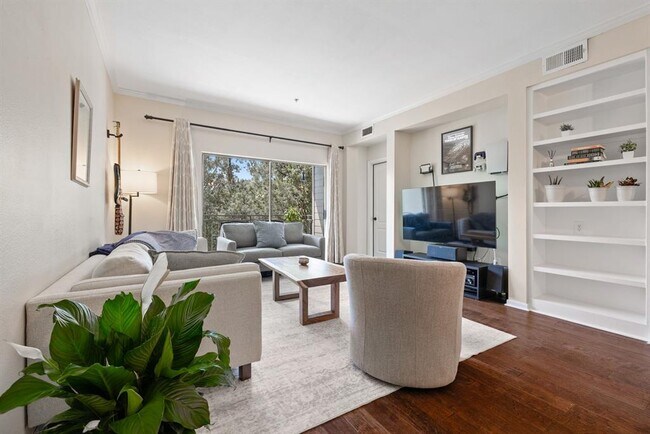 6000-3 Shepherd Mountain Cove in Austin, TX - Building Photo - Building Photo