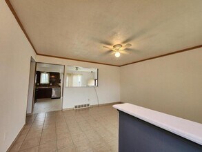 16067 Secretariat Ave in Roseville, MI - Building Photo - Building Photo