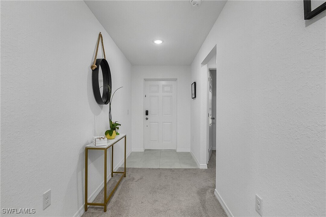 3611 39th St SW in Lehigh Acres, FL - Foto de edificio