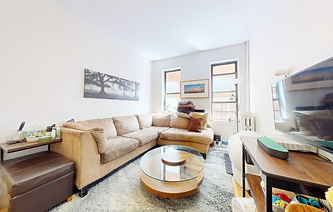 225 E 26th St in New York, NY - Building Photo