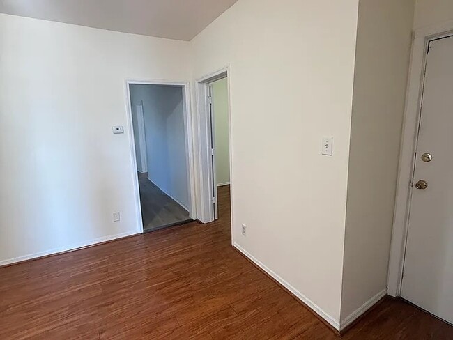 818 Communipaw Ave, Unit 1, Unit 1