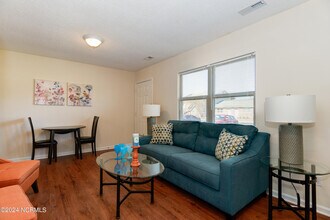 3027 Adams Blvd-Unit -12 in Greenville, NC - Building Photo - Building Photo
