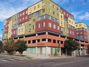 Lincoln Terrace Apartments in Denver, CO - Building Photo - Building Photo