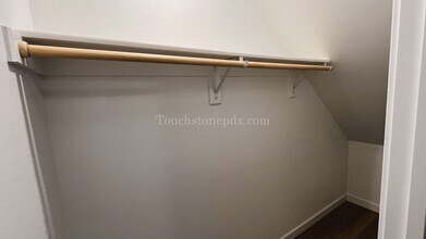 3855 SE 92nd Ave in Portland, OR - Building Photo - Building Photo