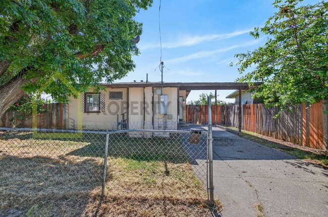 property at 302 Chennault Ct