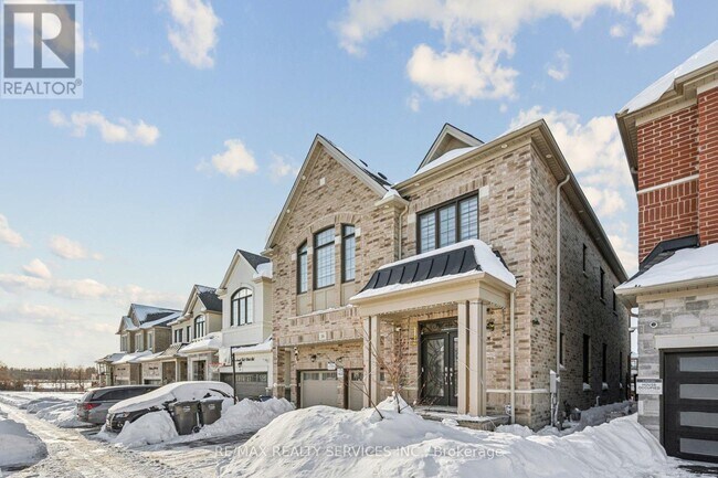 36 Lionhead Golf Club Rd in Brampton, ON - Building Photo - Building Photo