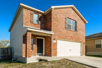 5410 Chase Canyon in San Antonio, TX - Foto de edificio - Building Photo