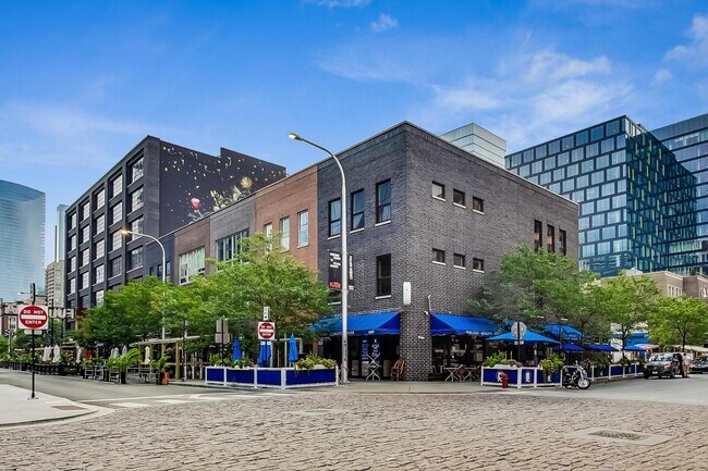 821 W Fulton Market in Chicago, IL - Building Photo - Building Photo