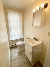49 Middle St in Taneytown, MD - Foto de edificio - Building Photo