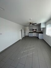 8677 Dearborn Ave in South Gate, CA - Building Photo - Building Photo