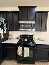 2209 Nestlewood Dr in Austin, TX - Building Photo - Building Photo