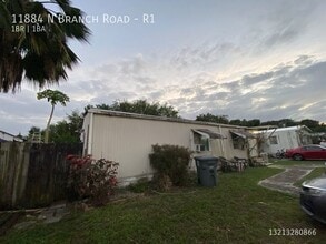 11884 N Branch Rd in Boca Raton, FL - Building Photo - Building Photo
