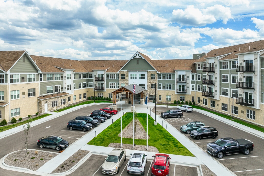 Regency Hill Apartments, North Building in Woodbury, MN - Foto de edificio