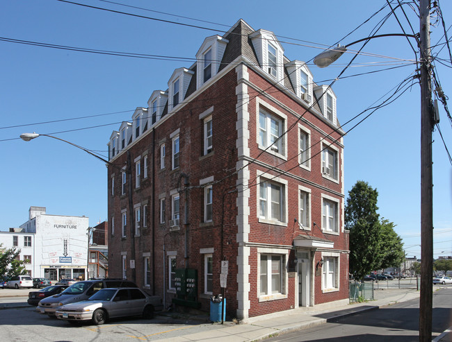 96 Green St in New London, CT - Building Photo - Building Photo