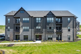 Vicinity at Memorial Pointe in Southgate, KY - Foto de edificio - Building Photo