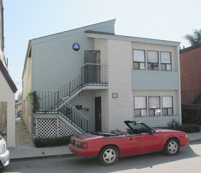 104 Roswell Ave in Long Beach, CA - Building Photo - Building Photo