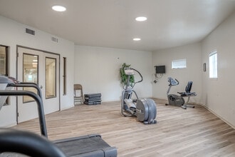 Dwell at the Arbor in Texarkana, AR - Building Photo - Building Photo