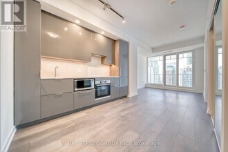 28 Freeland St in Toronto, ON - Building Photo - Building Photo