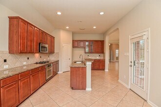 6803 Millwright St in Sugar Land, TX - Building Photo - Building Photo