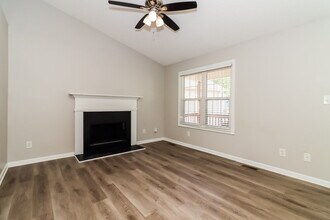 124 Hunter Pl in Dallas, GA - Building Photo - Building Photo