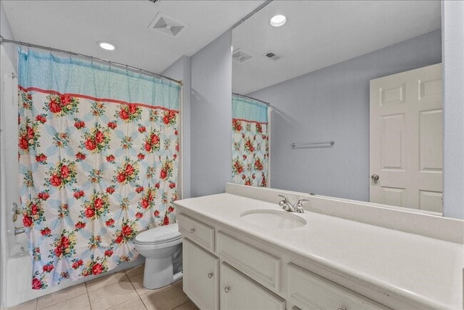 property at 2422 Fairwind Dr