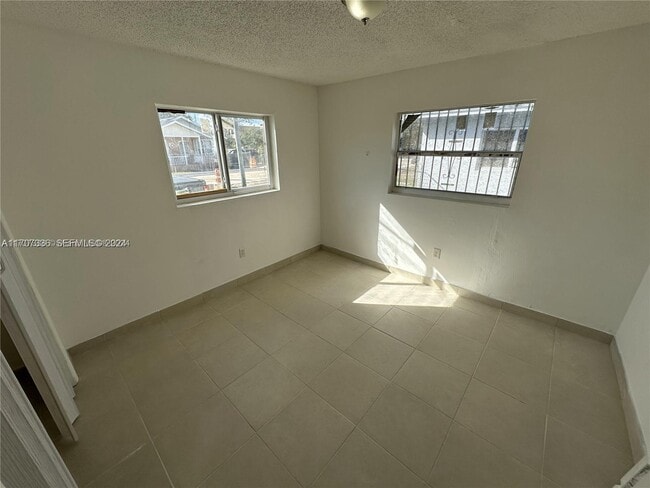 424 NW 13th St in Florida City, FL - Building Photo - Building Photo