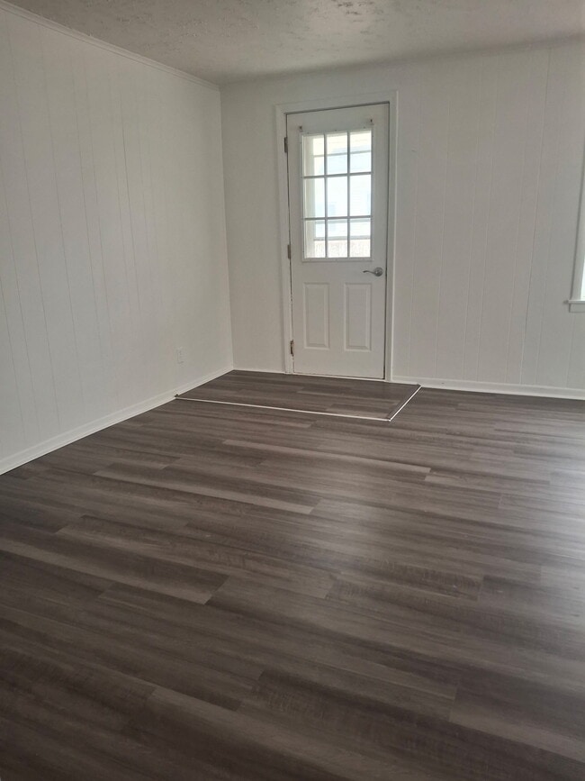 24 Elliott St in Shelbyville, IN - Building Photo - Building Photo