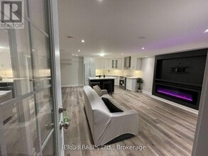 450 N Park Blvd in Oakville, ON - Building Photo - Building Photo