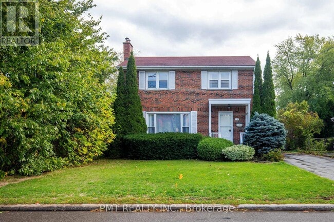 property at 137 Yorkview Dr