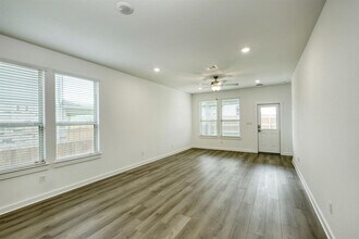 436 Bristlecone Bend in Liberty Hill, TX - Building Photo - Building Photo