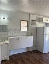 36 Coconut Ave, Unit #2 in Hallandale Beach, FL - Building Photo - Building Photo