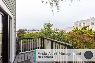 1426 19th Ave in San Francisco, CA - Foto de edificio - Building Photo