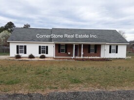 109 Timberidge Dr in Raeford, NC - Building Photo
