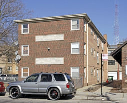 1634 W Devon Ave in Chicago, IL - Building Photo
