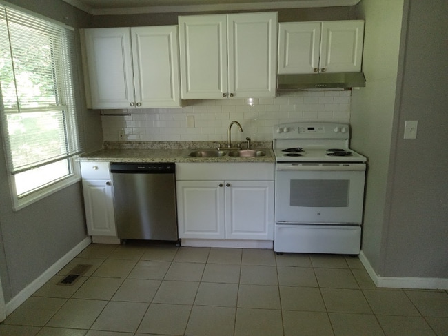 160 N Illinois Ave in Oak Ridge, TN - Building Photo - Building Photo