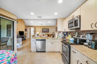 6666 Montego Bay Blvd-Unit -J in Boca Raton, FL - Building Photo - Building Photo