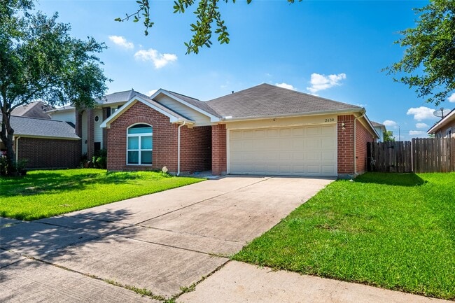2630 Steelhead Dr in Houston, TX - Building Photo - Building Photo
