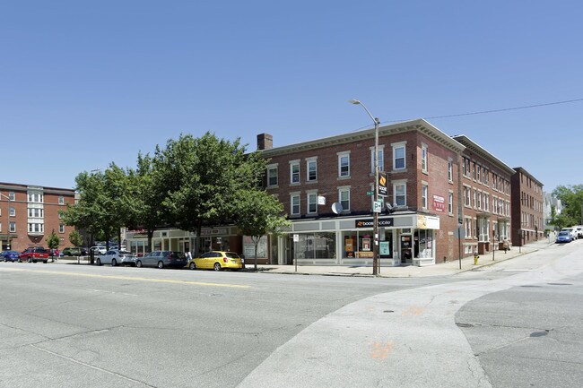 1279 Elm St
