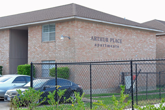 4110 Arthur Ln in Beaumont, TX - Foto de edificio - Building Photo