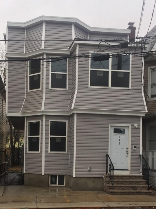 147 Hobson St in Newark, NJ - Building Photo