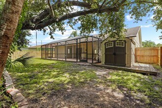 7710 33rd Ln E in Sarasota, FL - Building Photo - Building Photo