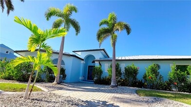 201 Randy Ln in Fort Myers Beach, FL - Building Photo - Building Photo