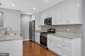 2917 13th St NW in Washington, DC - Foto de edificio - Building Photo