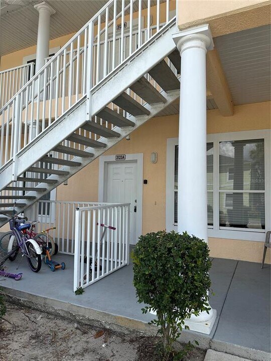 3123 Sun Lake Ct in Kissimmee, FL - Foto de edificio