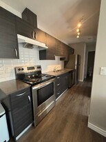 269 Sunview St in Waterloo, ON - Building Photo