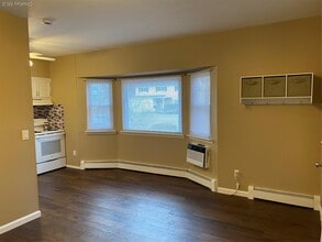 6 Gaines Dr in Farmingville, NY - Building Photo - Building Photo