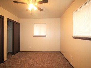 1409 SW 60th St in Oklahoma City, OK - Foto de edificio - Building Photo