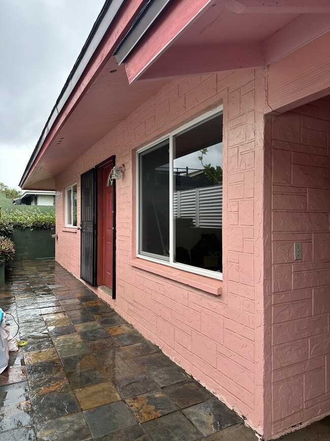 496 S Kamehameha Ave